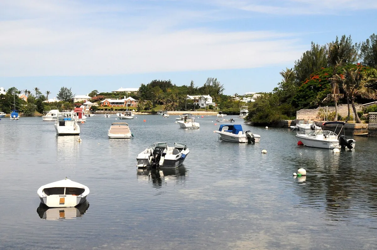 Boats in Fairyland Creek — Bermuda