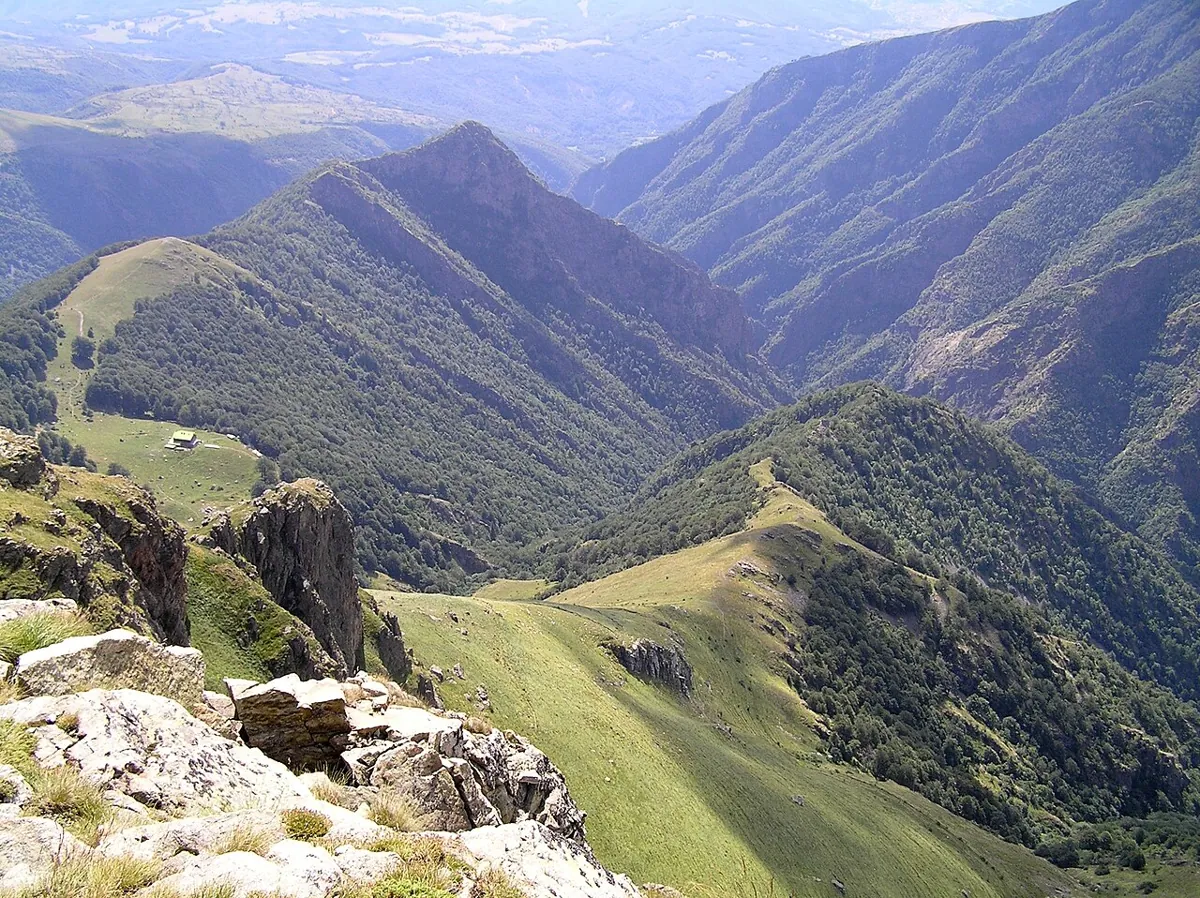 Mountain landscape in the Central Balkan National Park — Bulgaria
