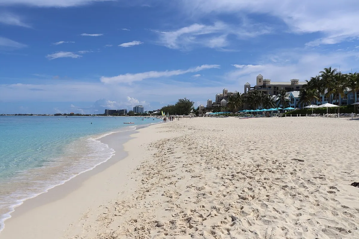 Seven Mile Beach — Cayman Islands